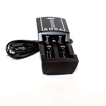 Deux modes de charge pour ce chargeur Soda de chez Efest